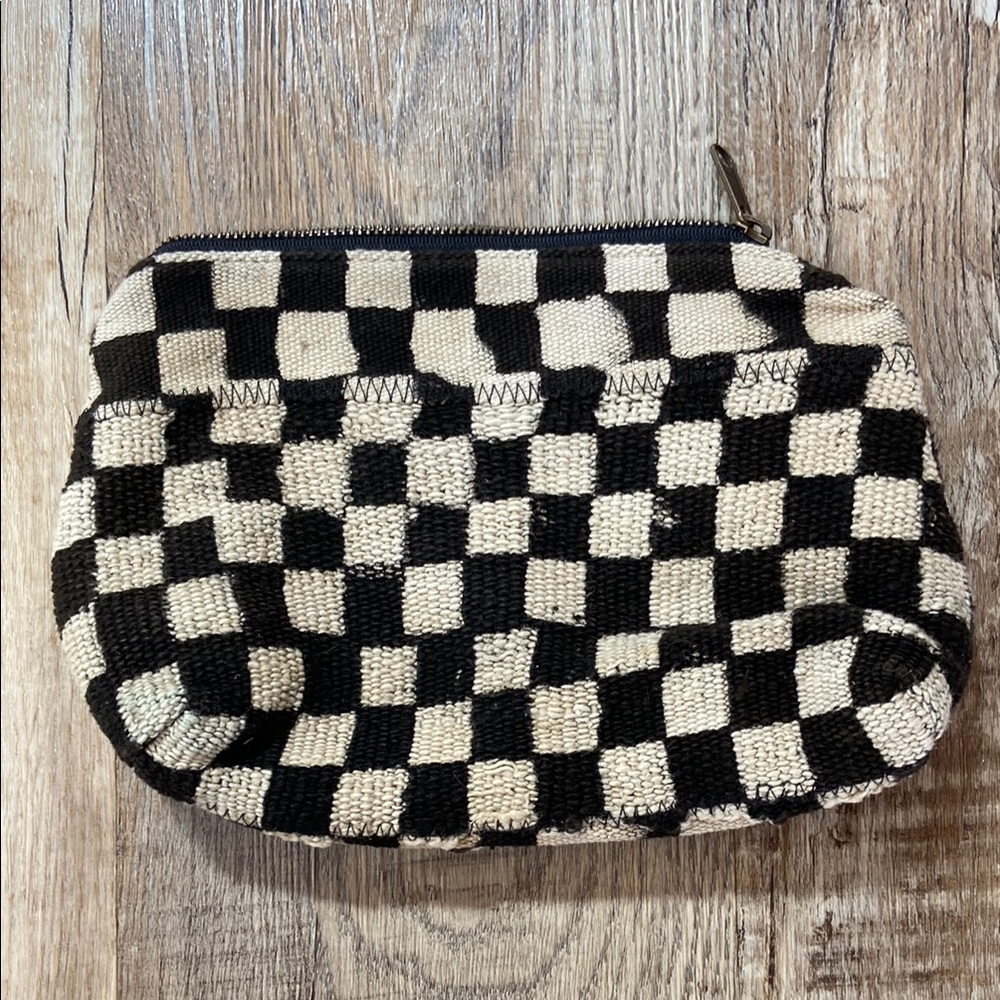 Jenna Bee pouch